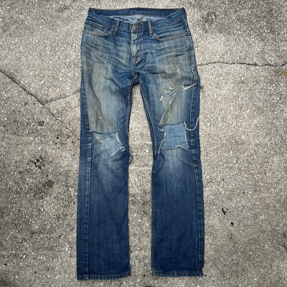 Old Navy Famous Fit Mens Distressed Straight Leg Jeans Blue 31x32 100% Cotton